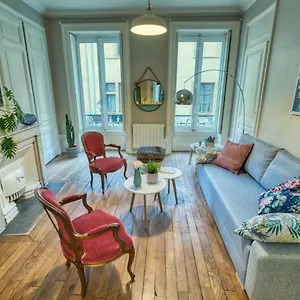  Apartment Le Boudoir Vieux Lyon-fourviere 4 Pers France